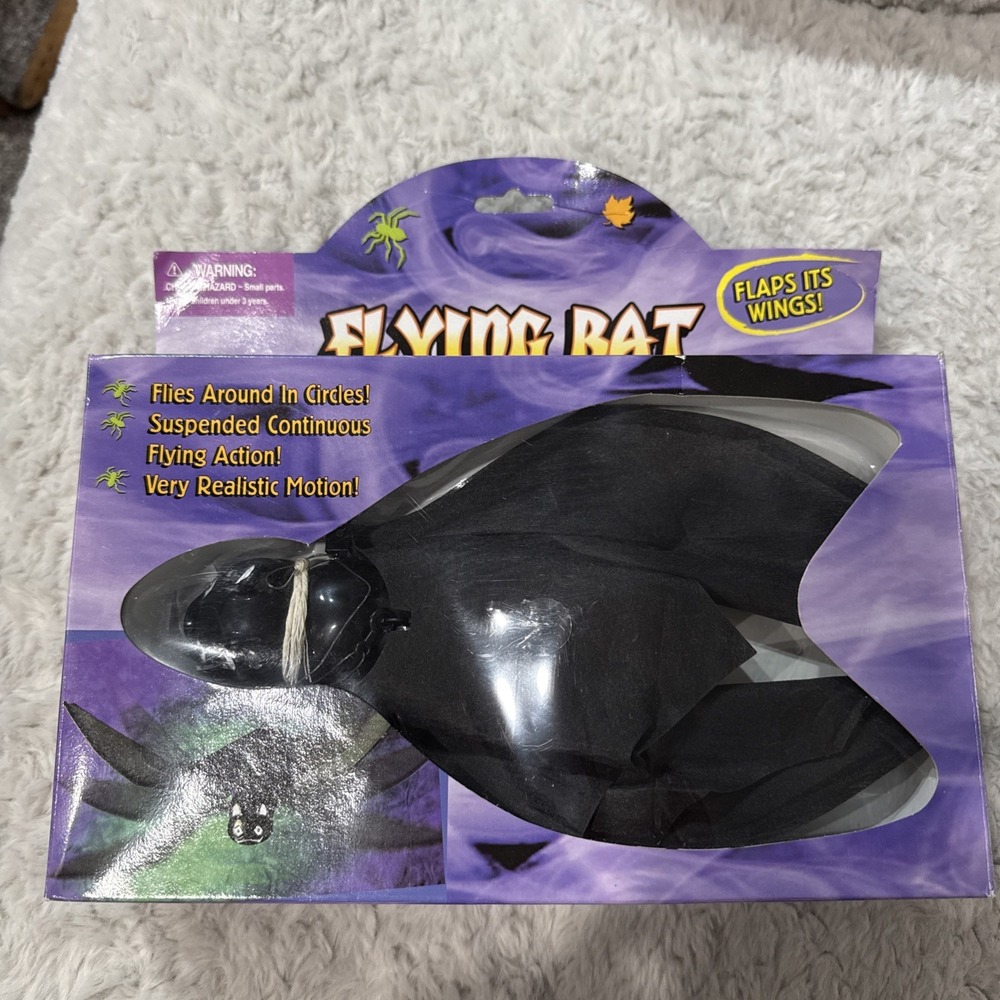 Vintage Hanging Flying Bat Flaps Halloween Animated Prop Decor Decoration 2002
